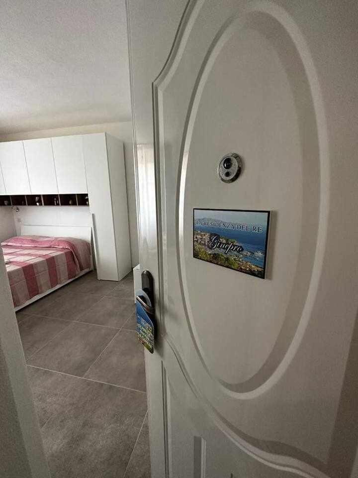 パラーウ La Residenza Del Re Bed & Breakfast エクステリア 写真